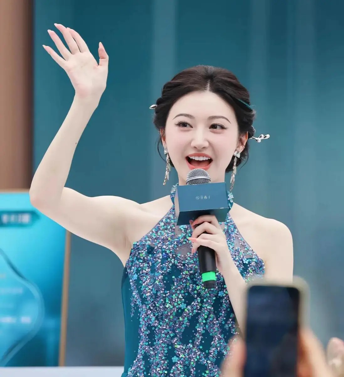 始祖鸟被曝不止一次高原放烟花!疑似彩排照片流出,网友呼吁重罚