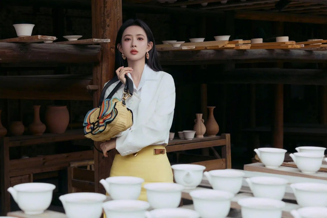 花上千块给毛孩子买机票的年轻人，后悔了吗？